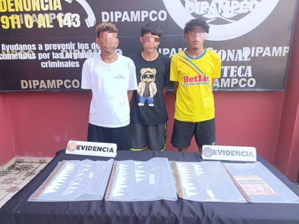 Los detenidos fueron capturados en posesión de cocaína.