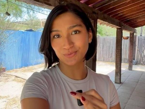Digna representante de la Generación Z, es una ávida usuaria de las redes sociales y como influencer busca llegar a los jóvenes votantes, así es Deja Foxx, la influencer que busca convertirse en la congresista más joven electa en Estados Unidos.