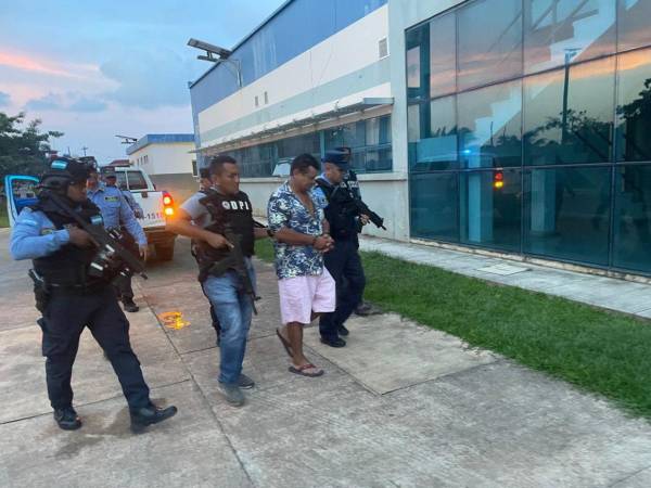 El detenido fue puesto a disposición de las autoridades.