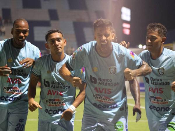 Imágenes del desarrollo del partido.
