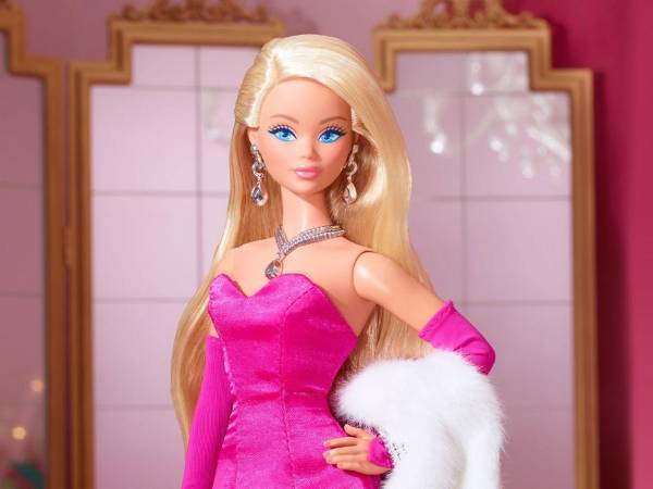 El personaje más icónico de Mattel se encamina hacia una nueva etapa cinematográfica, esta vez con una apuesta animada. Illumination, el estudio responsable de franquicias taquilleras como Minions y Super Mario Bros: la película, ha sellado un acuerdo con Mattel Studios para desarrollar el primer largometraje animado de Barbie concebido específicamente para su distribución en salas de cine.