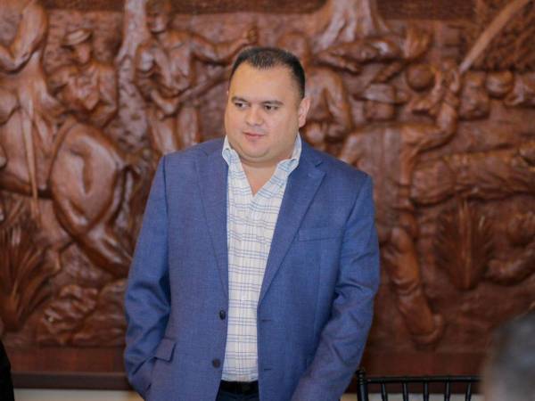 El secretario privado de la Presidencia, Luis Castro, brindó detalles del pago de salarios atrasados en el PNRP.