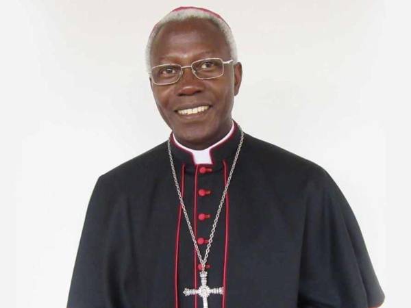 En 2015, el papa Francisco lo designó Nuncio en Honduras, y luego en Nueva Zelanda.