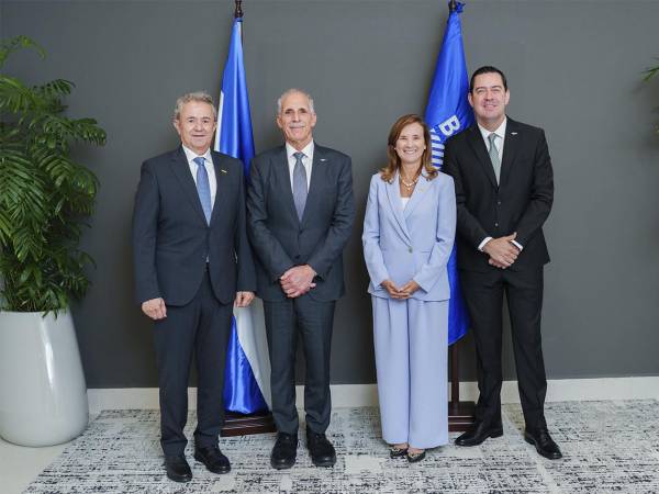 Autoridades del BCIE y del Gobierno de Honduras sostuvieron reuniones de trabajo para fortalecer la cooperación e impulsar proyectos estratégicos en beneficio de la población hondureña.