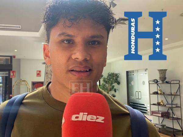 Denil es uno de los capitanes y voz de mando en la Bicolor.