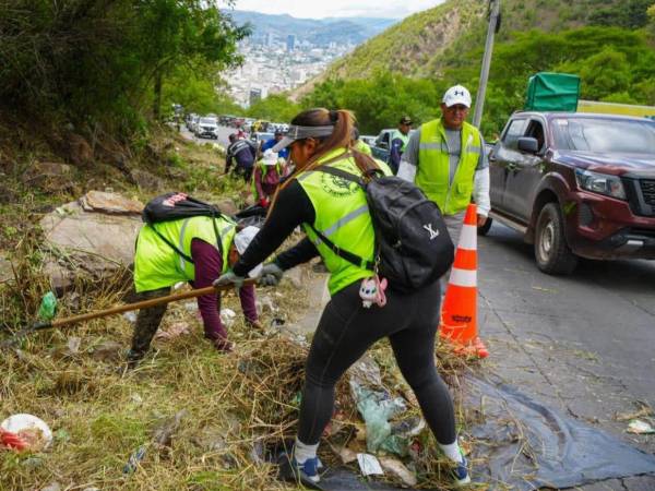 El operativo incluye algunos de los principales corredores viales de la capital, entre ellos los bulevares Suyapa y Centroamérica, que concentran un importante flujo vehicular.