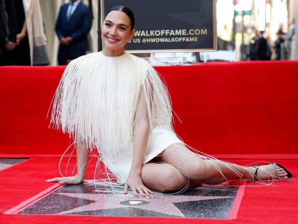 Gal Gadot recordó que era una chica de una ciudad de Israel que con trabajo, pasión y fe ha hecho posibles sus sueños.