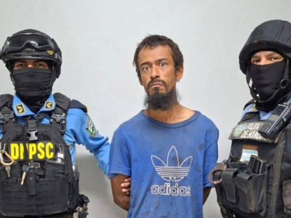 El sospechoso fue capturado por agentes de la DPI tras varios años de seguimiento en La Ceiba.