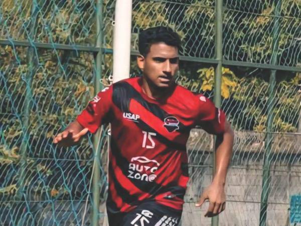 Carlos Daniel Pérez Raudales<b>, </b>de 21 años de edad, era un apasionado jugador de fútbol.
