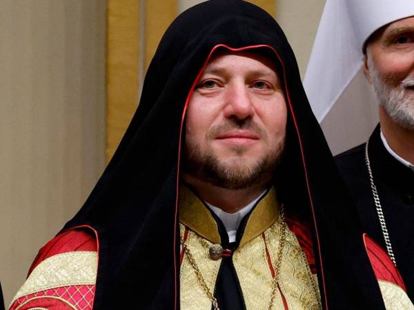 El ucraniano Mykola Bychok, obispo en la ciudad australiana de Melbourne, será el integrante más joven del cónclave en el que se elegirá al sucesor del papa Francisco, fallecido el pasado lunes, cuatro meses después de haber proclamado cardenal a este milenial.