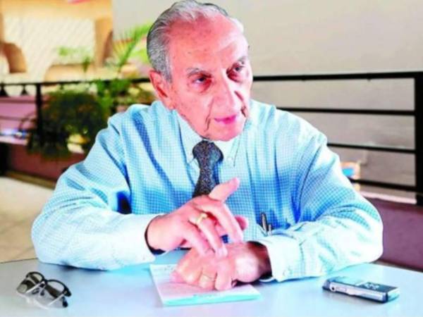 El empresario hondureño Emilio Larach falleció este día a los 96 años. Deja un legado de honestidad e impulso al desarrollo de Honduras.