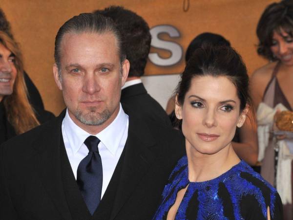 Tras el divorcio, James se casó con la exactriz de cine para adultos Bonnie Rotten. Bullock, en cambio, inició en 2015 una relación con el fotógrafo Bryan Randall.