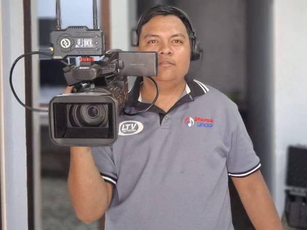 Erlin Castillo ya se encuentra sano y salvo junto a su familia.