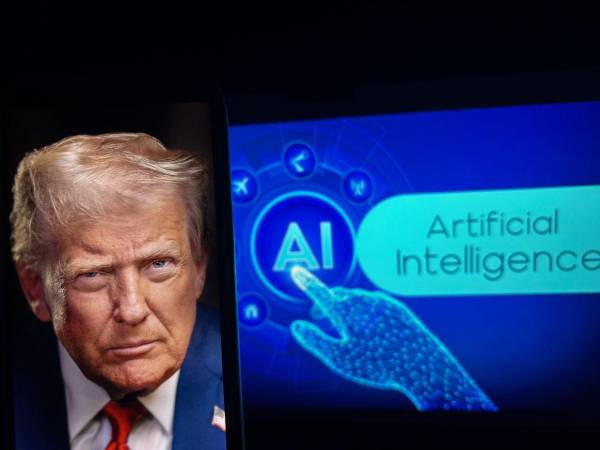 Donald Trump señaló que las teorías conspirativas no impedirán el desarrollo de la inteligencia artificial.