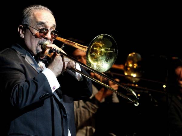 Figuras como Víctor Manuelle, Elvis Crespo y Carlos Vives lloran la partida del Malo del Bronx, cuyo legado eterno con himnos como Idilio y La Murga deja un vacío irreparable en la cultura hispana.