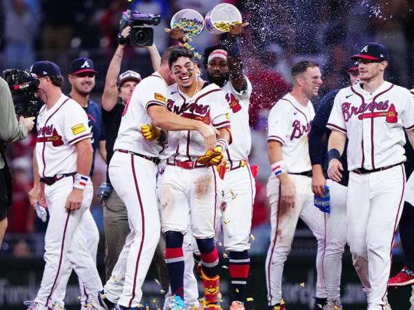 El hondureño cerró una temporada histórica en 2026 y fue una pieza importante para que los Bravos conquistaran el título de la División Este.