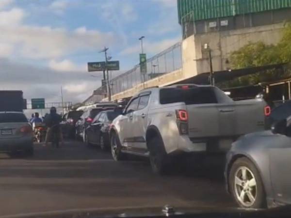 Transportistas reclaman falta de respuesta tras promesa de reparar calle en la capital