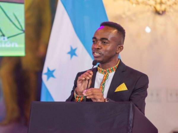 Luther Castillo se encontraba en Intibucá para asistir a un mitín político de la candidata presidencial de Libre, Rixi Moncada. Lamentablemente, se accidentó en la carretera a inmediaciones de la laguna Madre Vieja.