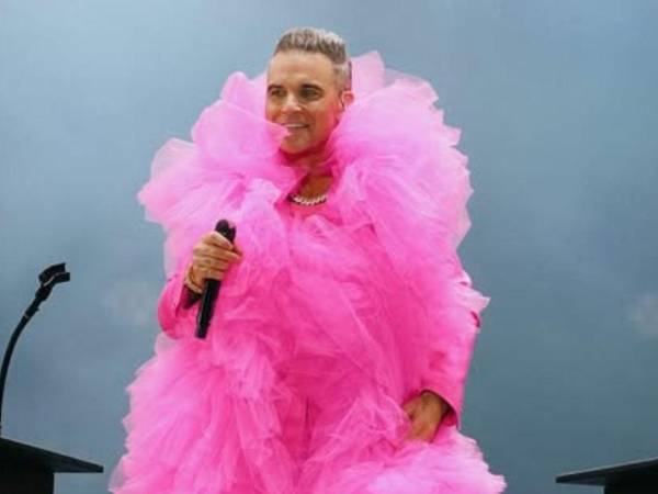 Ray Hefferman, compositor irlandés, afirma haber co-creado Angels y anuncia demanda contra Robbie Williams por derechos de autor.