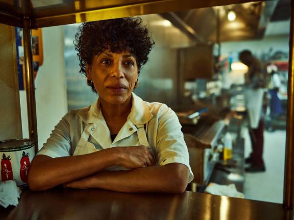 Su calidad interpretativa y su empeño en el trabajo ha llevado a Liza Colón-Zayas a conquistar la cima de su carrera en la madurez de sus 53 años.