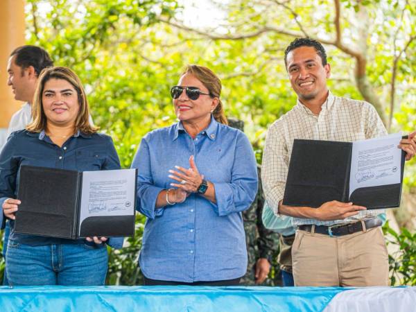 La presidenta Xiomara Castro y otras autoridades participaron en la actividad en Comayagua.