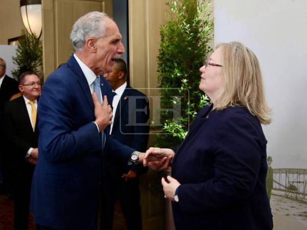 Colleen Hoey resaltó los lazos entre Honduras y Estados Unidos en celebración por aniversario de independencia.