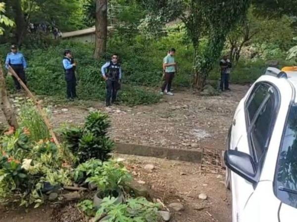 La cabeza de un hombre fue hallada en El Progreso, Yoro. La Policía Nacional continúa con la búsqueda del resto del cuerpo para avanzar en la identificación de la víctima y esclarecer el crimen.