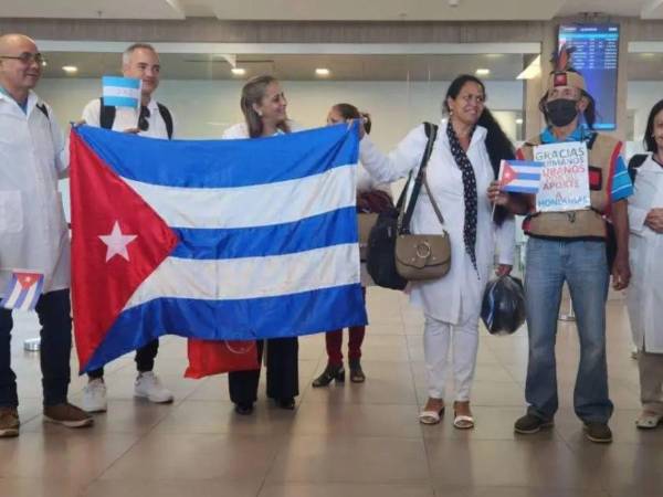 Santos afirmó que el gremio solicitó durante más de dos años información sobre el número de profesionales que integraban la brigada, sin obtener respuesta oficial.