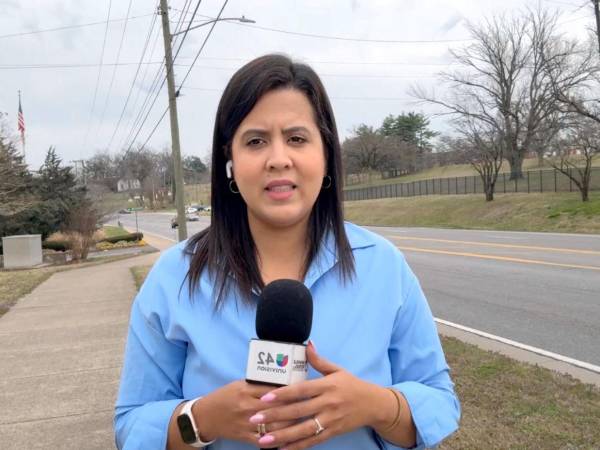 Agentes armados del Servicio de Inmigración y Aduanas (ICE) de Estados Unidos arrestaron a la periodista colombiana Estefany Rodríguez, quien trabajaba en Nashville Noticias y Univision 42.