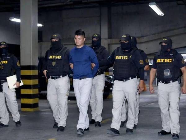 Darwin David Espinal del Cid<b> </b>fue capturado la mañana del lunes 17 de agosto por agentes de la Agencia Técnica de Investigación Criminal (ATIC), con apoyo del Buró Federal de Investigaciones (FBI) de Estados Unidos.