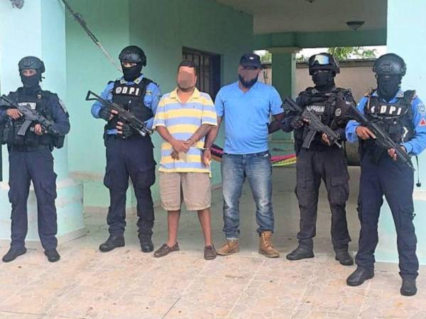 El pasado 29 de agosto, equipos de la Policía Nacional capturaron a dos supuestos integrantes de la banda Los Matute en una operación que ejecutaron en la aldea Nueva Armenia del municipio de Olanchito, Yoro.