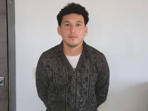 La captura fue realizada por agentes de la Oficina Central Nacional de Interpol Honduras, dependencia adscrita a la DPI, luego de mantenerse activa una alerta internacional en su contra.