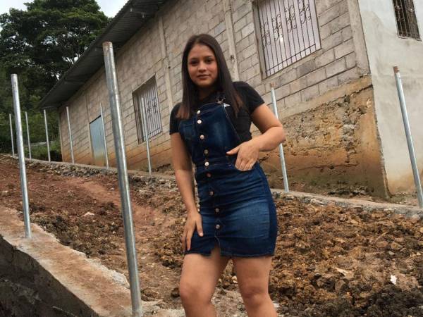 La comunidad de El Pinabetal, en La Unión, en Lempira, se encuentra consternada por la muerte de Ydania Cálix Barrientos, de 22 años de edad, registrada el pasado viernes 3 de abril. ¿Qué le pasó? ¿Su deceso está relacionado con amenazas? A continuación los detalles del terrible caso.