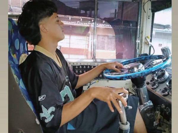 El silencio de una zona boscosa en La Calera, aldea Mateo, en el Distrito Central, se vio interrumpido la tarde de este domingo 17 de mayo, cuando se produjo el hallazgo de un cuerpo sin vida en medio de un terreno solitario.