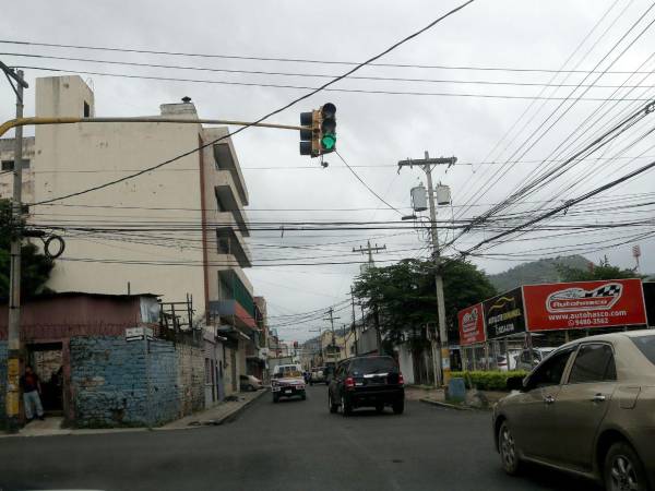 La red semafórica de Tegucigalpa y Comayagüela podría comenzar a modernizarse a finales de 2026, según informó la Alcaldía Municipal del Distitro Central (AMDC).