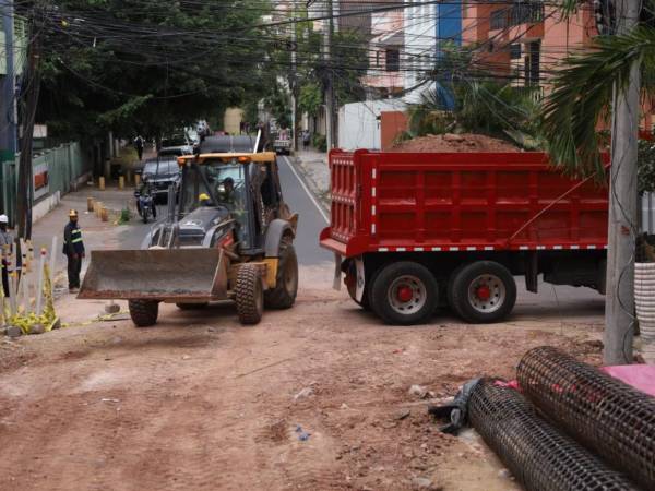 Además de atender problemas visibles, la administración municipal reactivó el túnel de la Florencia y el bulevar Suyapa y avanzó en gestiones de cooperación internacional.