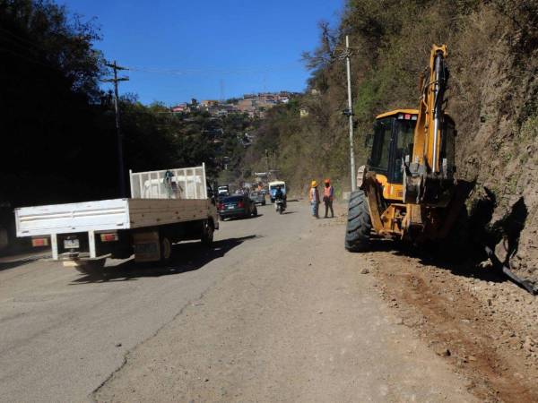 Tras cumplir compromisos económicos con el contratista, la SIT reactivó los trabajos de ampliación a cuatro carriles. El proyecto tiene un 70% de avance en la actualidad.