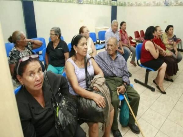 La ley hondureña protege a los mayores de 60 años y garantiza que sus derechos en el transporte público sean respetados.