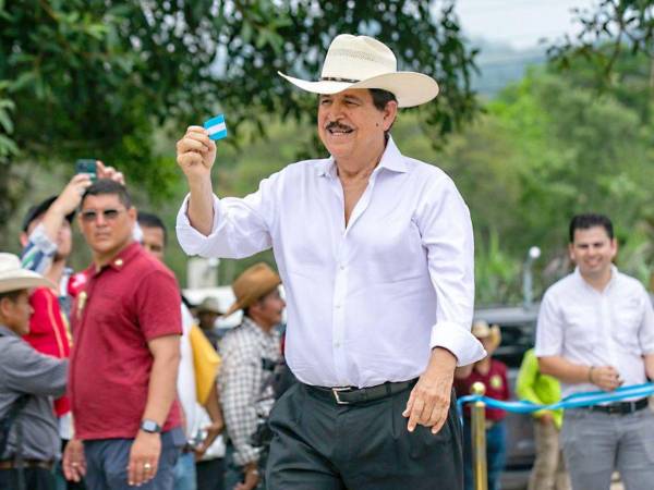 El expresidente Manuel Zelaya Rosales aseguró que Rixi Moncada ganará las elecciones.