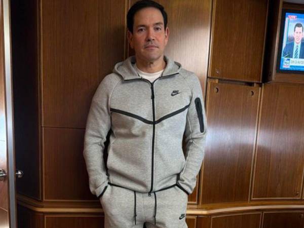 Marco Rubio reaccionó con humor a la polémica por el conjunto deportivo que generó comparaciones con Nicolás Maduro.