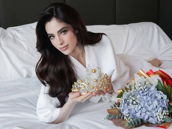 Fátima Bosch utilizó su cuenta de Instagram, donde supera los 2.9 millones de seguidores, para compartir las primeras fotografías oficiales tras obtener la corona el pasado 21 de noviembre en Bangkok, Tailandia.