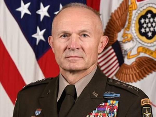 Parnell confirmó el retiro de George asegurando en su cuenta de X que: El general Randy A. George se retirará de su cargo como el 41.º Jefe de Estado Mayor del Ejército con efecto inmediato.