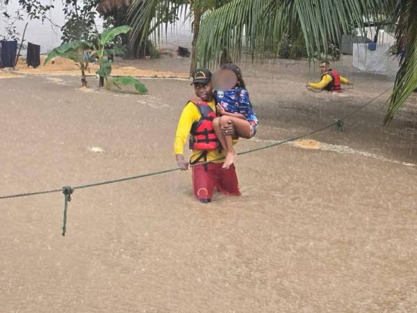 Inundaciones dejan unas 45 comunidades inundadas.