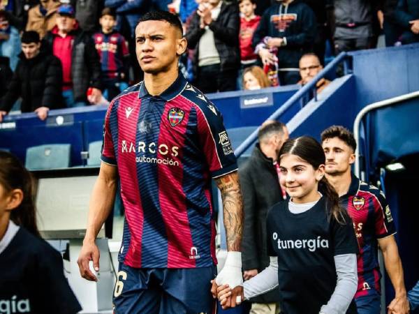 En LaLiga de España descienden los últimos tres equipos tras 38 jornadas.