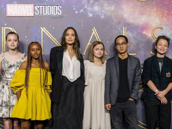 Hubo un tiempo en que “Brangelina” era sinónimo de la familia perfecta de Hollywood. Hoy, ese término forma parte del pasado y en su lugar se habla de una nueva manada, el “clan Jolie”, con protagonistas en cuyo guion el apellido Pitt se va desvaneciendo de sus vidas.