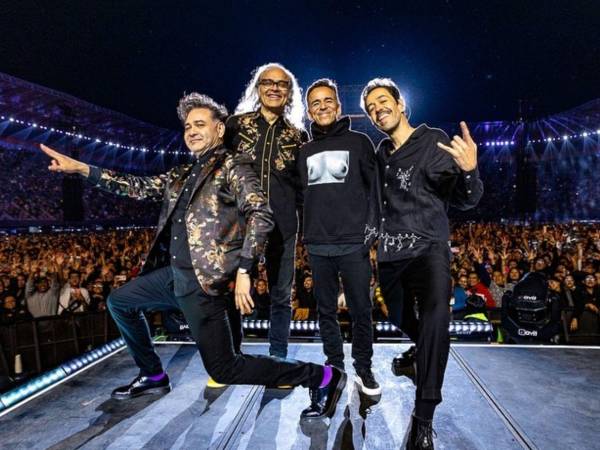 El músico invitó a los seguidores a escuchar a Café Tacvba en otras plataformas o incluso a “boicotear” Spotify.