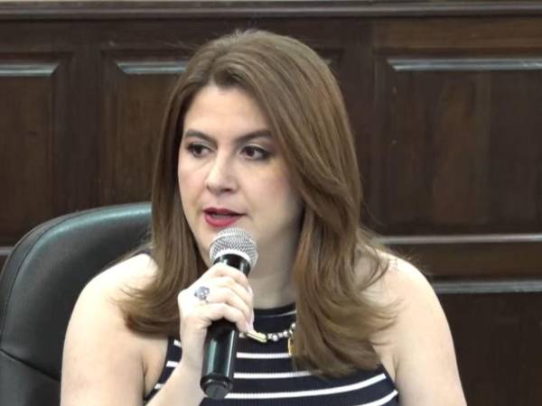 La consejera Cossette López reconstruyó el boicot y la crisis electoral de 2025 durante testimonio en juicio político.