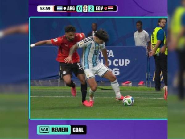 El segundo gol de Egipto fue invalidado por un pizotón en la acción previa.
