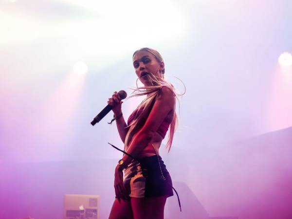 En este material discográfico Bad Gyal se reconecta con esas influencias que la llevaron a ser la artista que es hoy