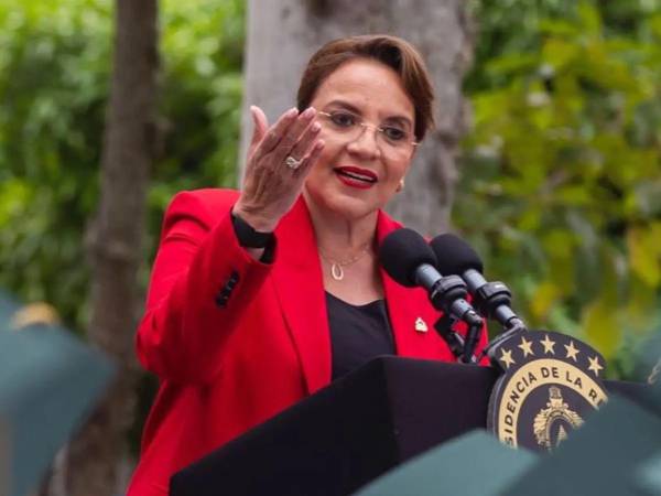 La presidenta de Honduras, Xiomara Castro, invitó al presidente Donald Trump a dialogar sobre las elecciones.